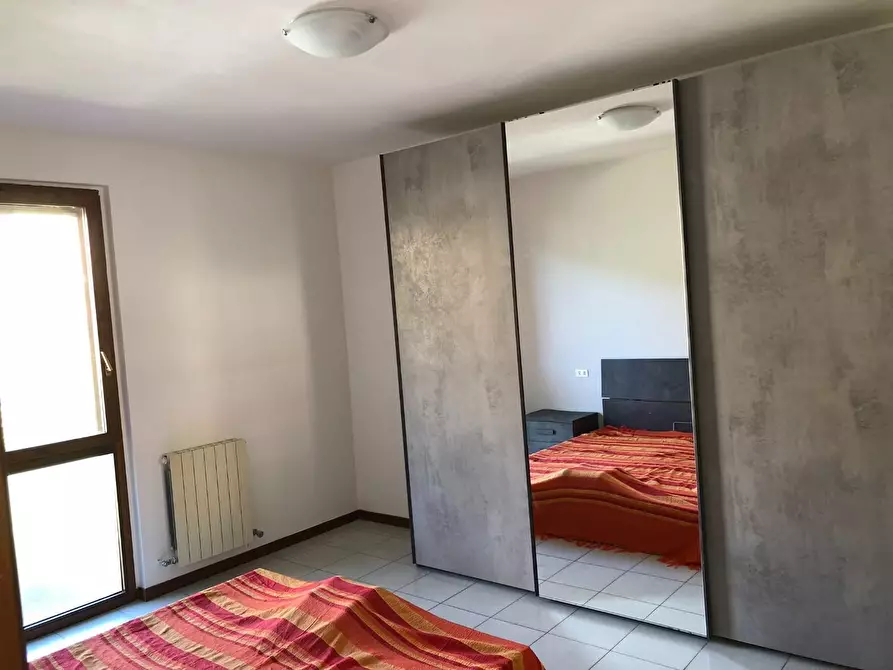 Immagine 10 di Casa bifamiliare in affitto  a Calci