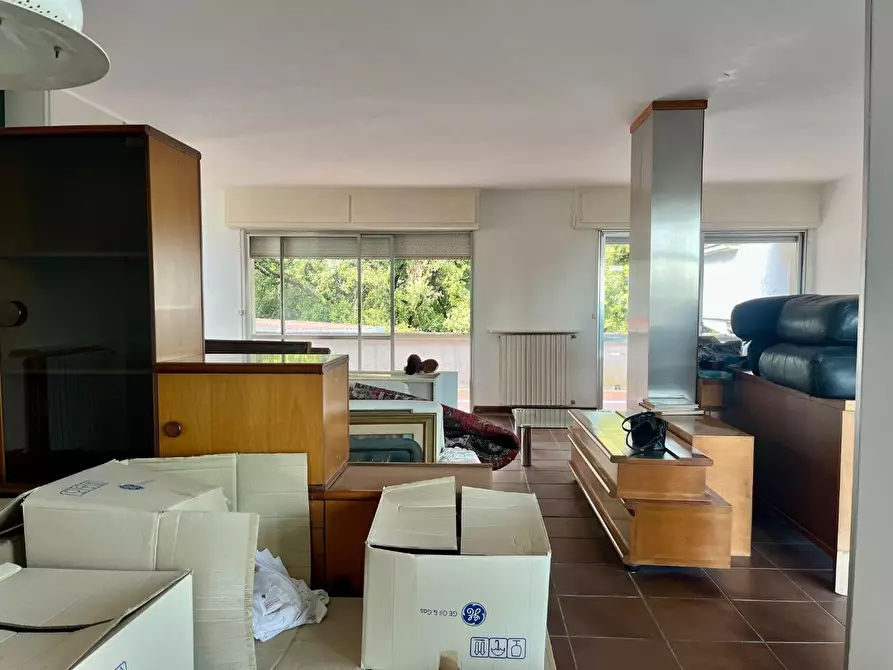 Immagine 3 di Mansarda in vendita  a Massa