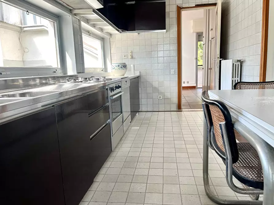 Immagine 5 di Mansarda in vendita  a Massa