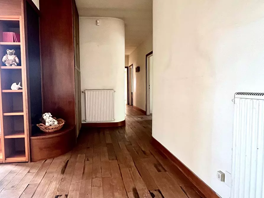Immagine 8 di Mansarda in vendita  a Massa