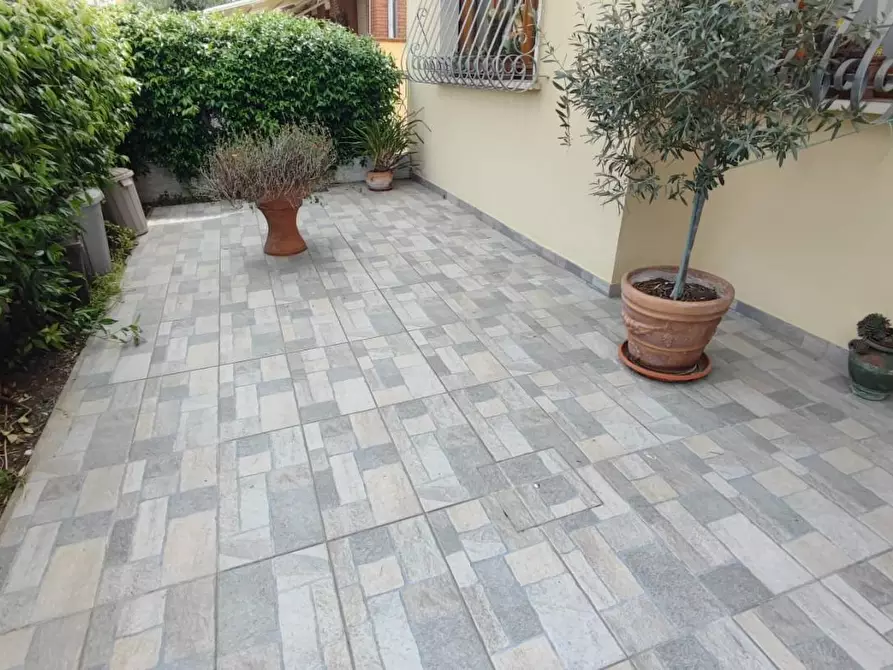 Immagine 3 di Appartamento in vendita  a Viareggio