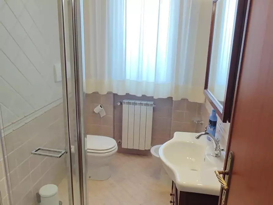 Immagine 7 di Appartamento in vendita  a Viareggio
