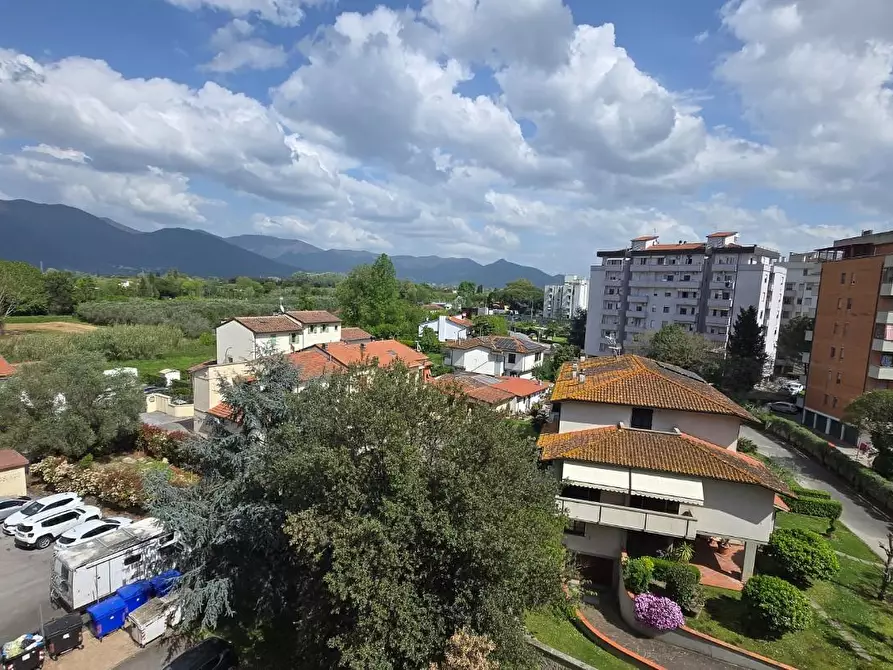 Immagine 11 di Appartamento in vendita  a Pisa