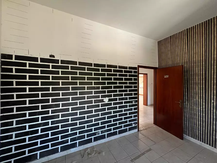 Immagine 35 di Appartamento in vendita  a Pontedera