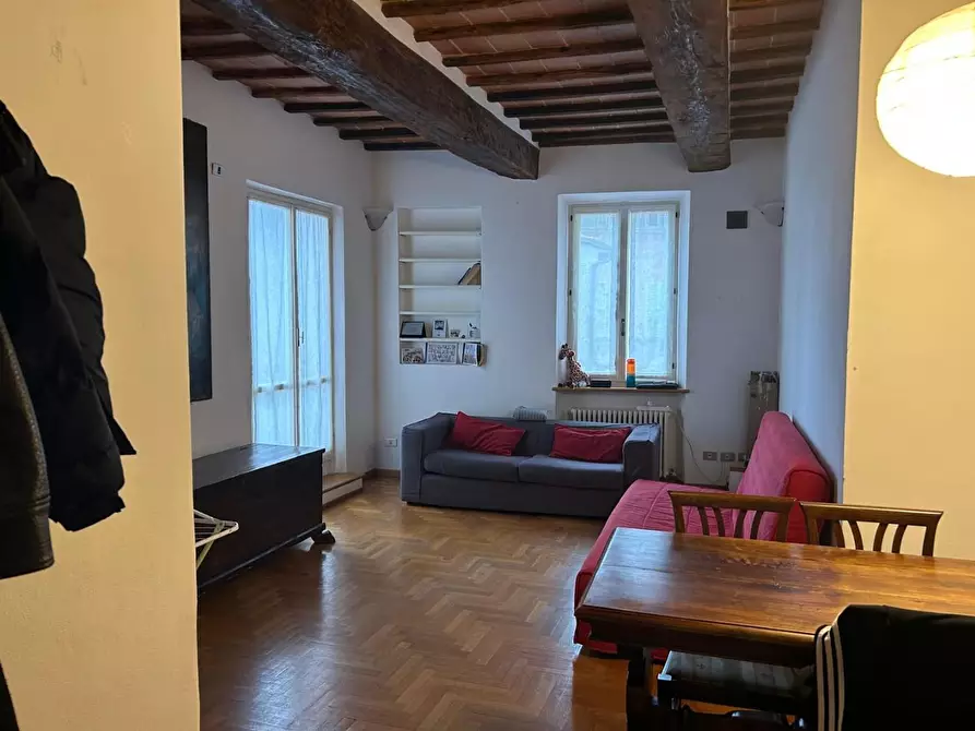 Immagine 11 di Appartamento in vendita  a Siena