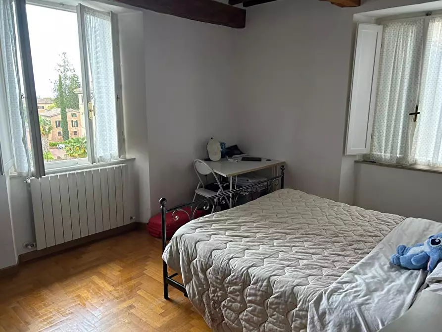 Immagine 9 di Appartamento in vendita  a Siena