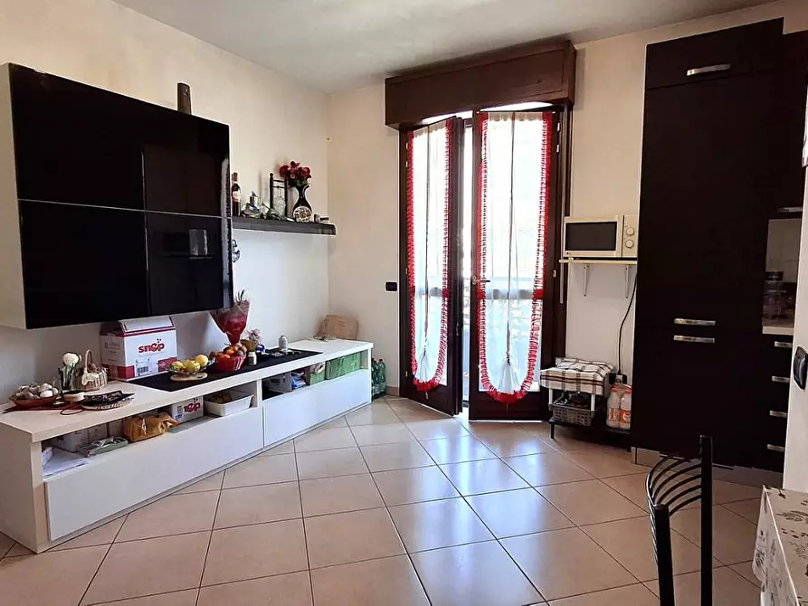 Immagine 2 di Appartamento in vendita  a Cascina