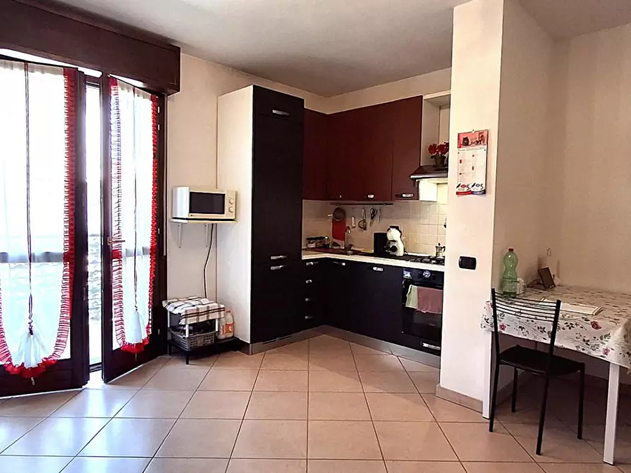 Immagine 1 di Appartamento in vendita  a Cascina