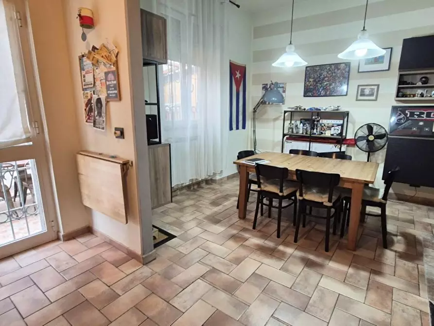 Immagine 10 di Appartamento in vendita  a Viareggio