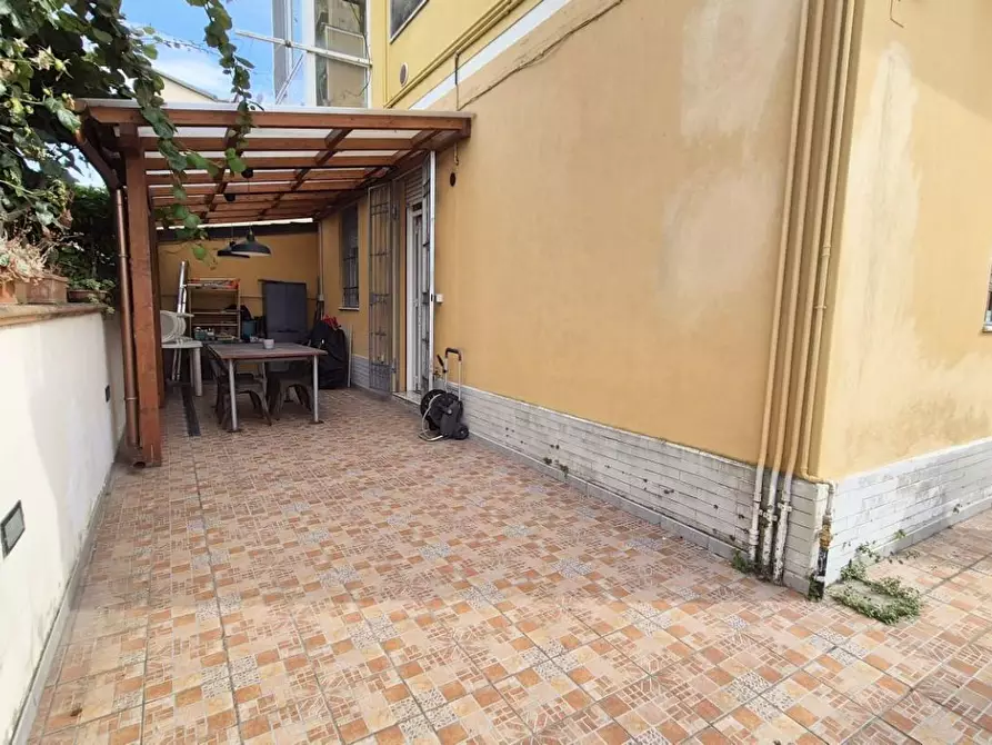 Immagine 78 di Appartamento in vendita  a Viareggio