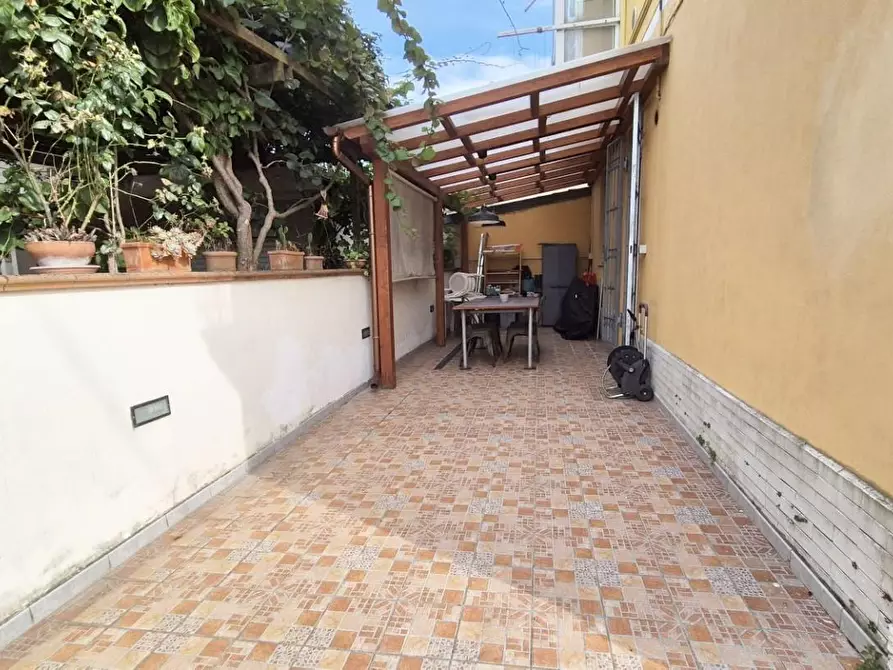 Immagine 2 di Appartamento in vendita  a Viareggio