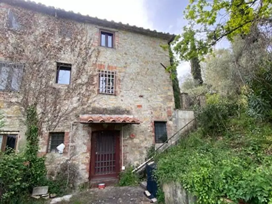 Immagine 20 di Rustico / casale in vendita  a Lucca