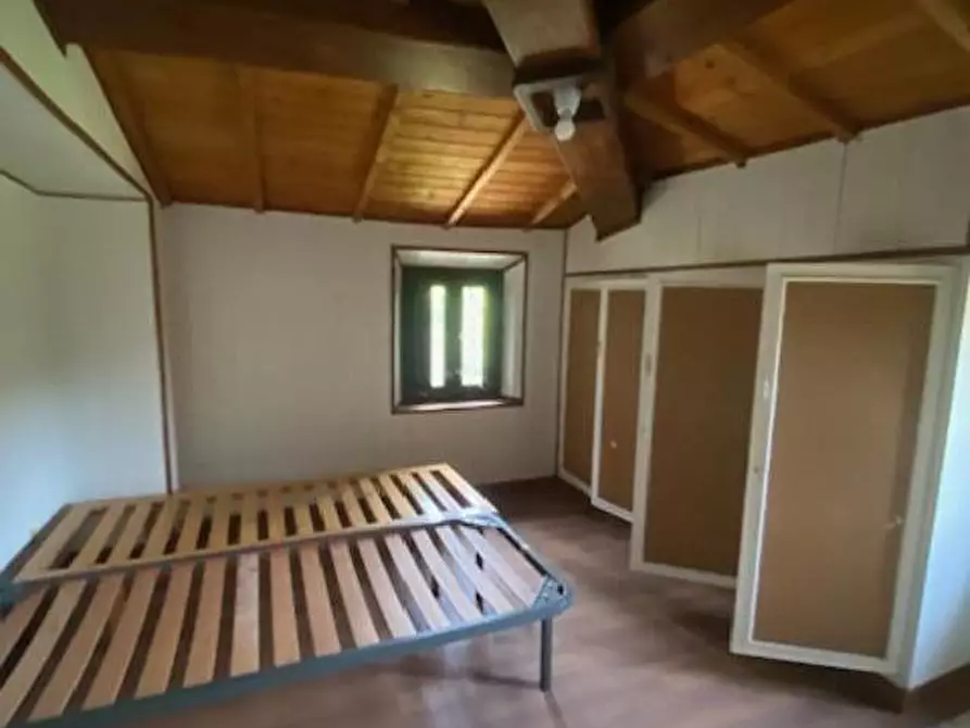Immagine 15 di Rustico / casale in vendita  a Lucca