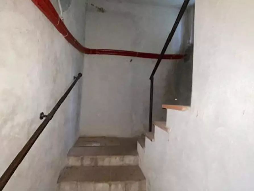Immagine 18 di Rustico / casale in vendita  a Lucca