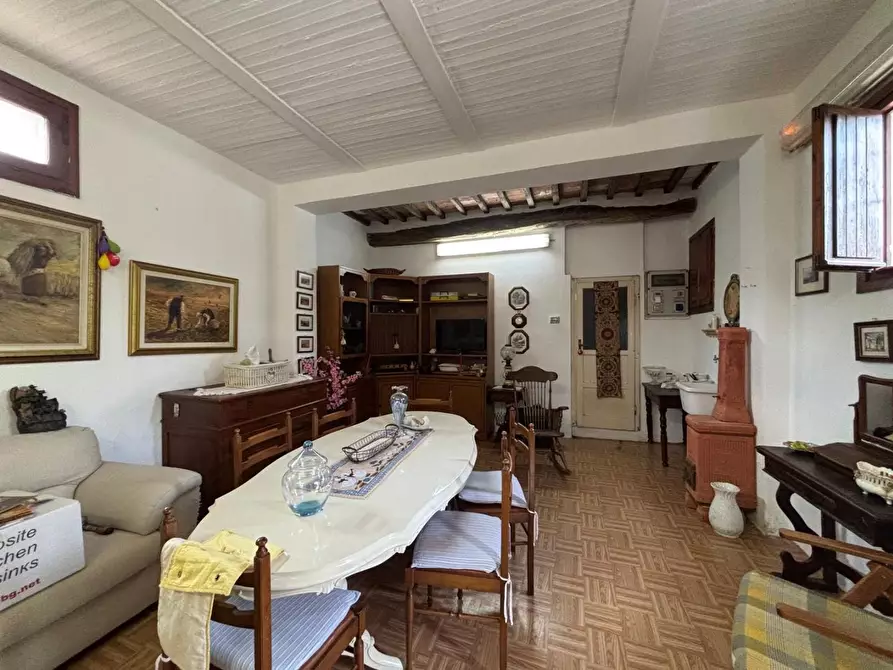 Immagine 8 di Casa colonica in vendita  a Palaia