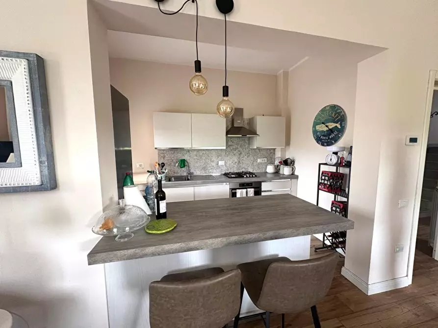 Immagine 12 di Casa bifamiliare in vendita  a Montignoso