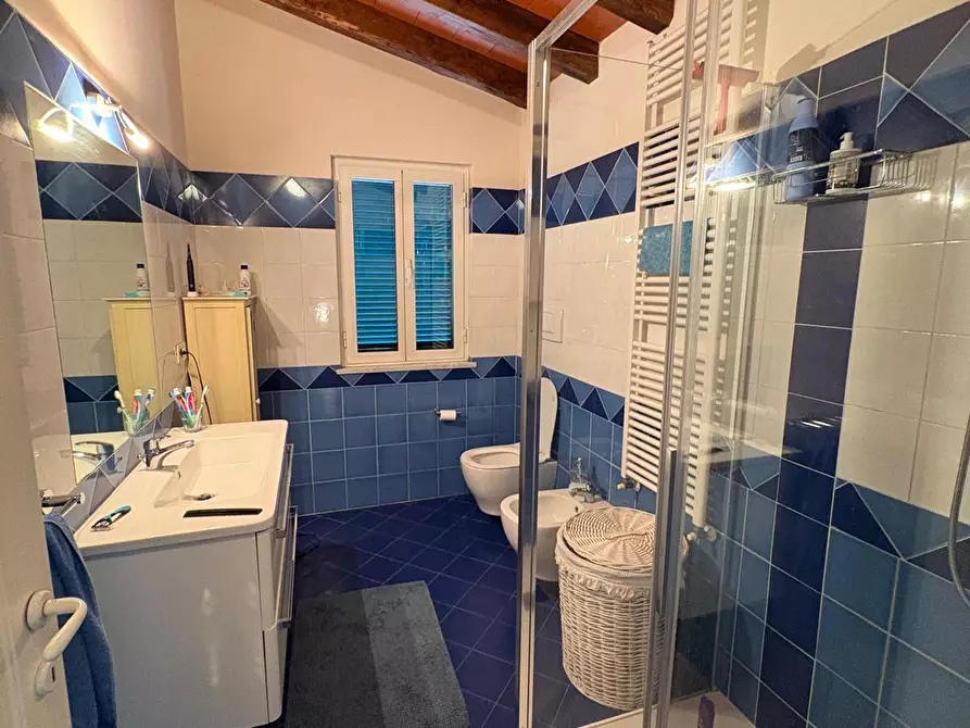 Immagine 28 di Casa bifamiliare in vendita  a Montignoso