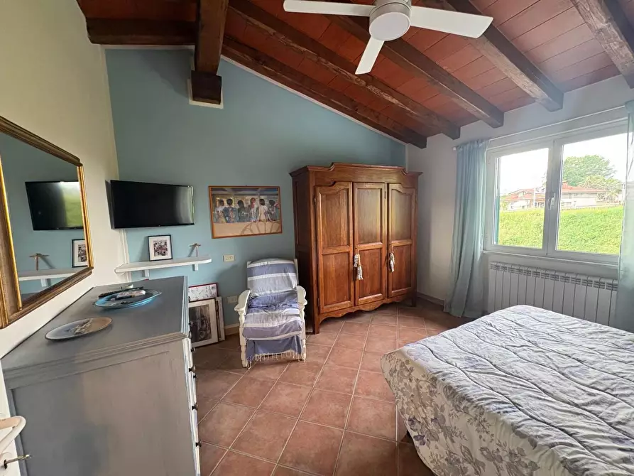 Immagine 34 di Casa bifamiliare in vendita  a Montignoso