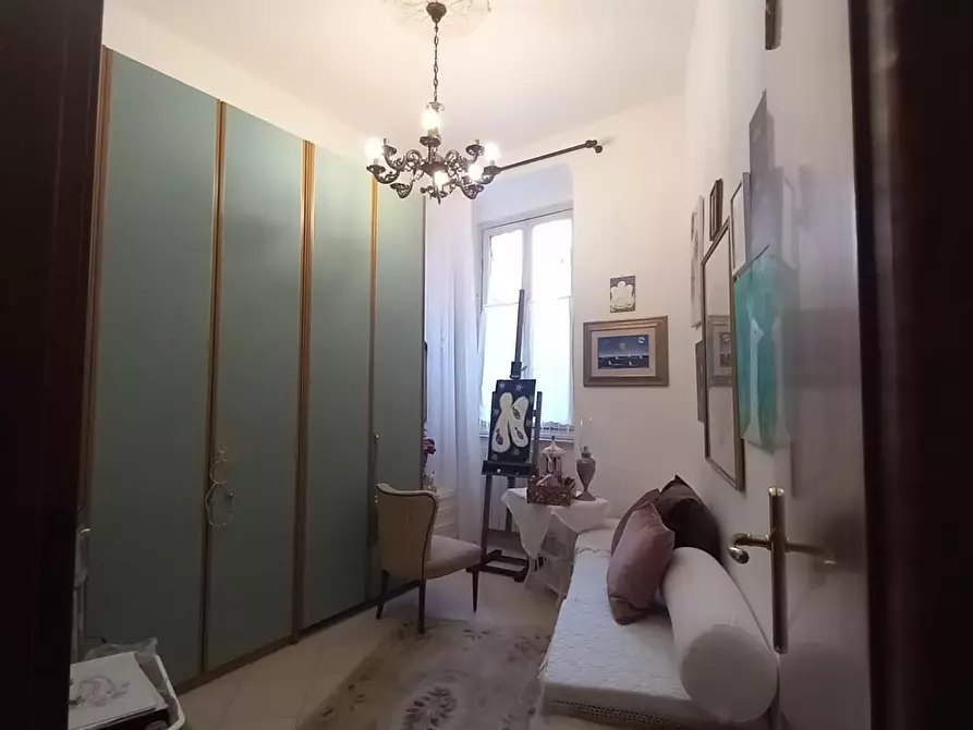 Immagine 90 di Appartamento in vendita  a Carrara