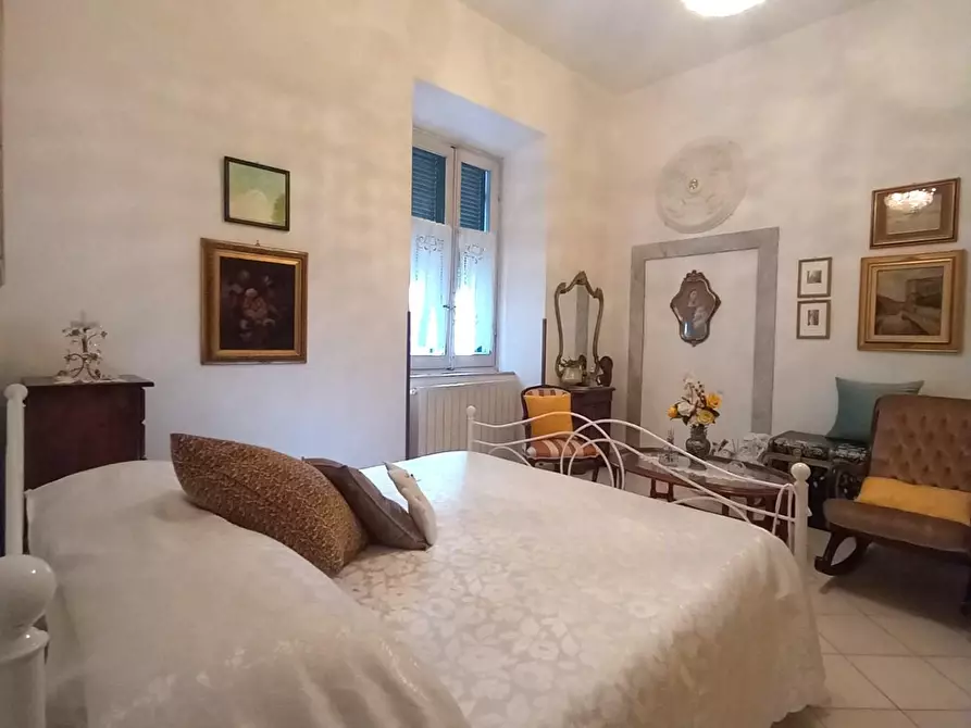 Immagine 63 di Appartamento in vendita  a Carrara