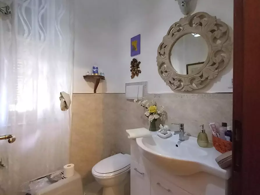 Immagine 9 di Appartamento in vendita  a Carrara