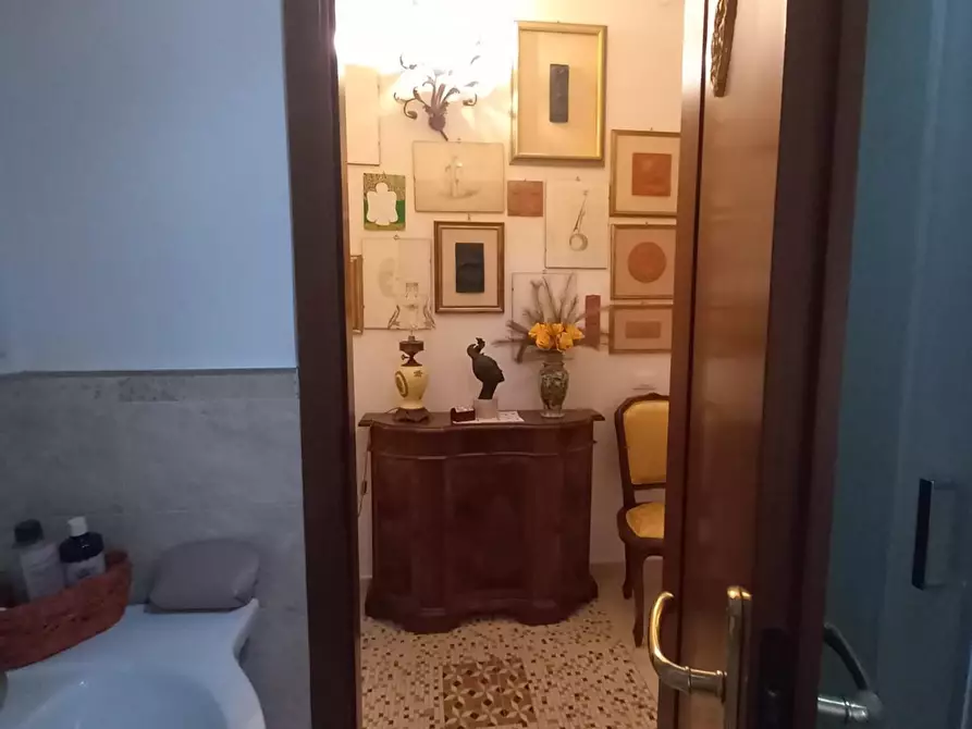 Immagine 5 di Appartamento in vendita  a Carrara