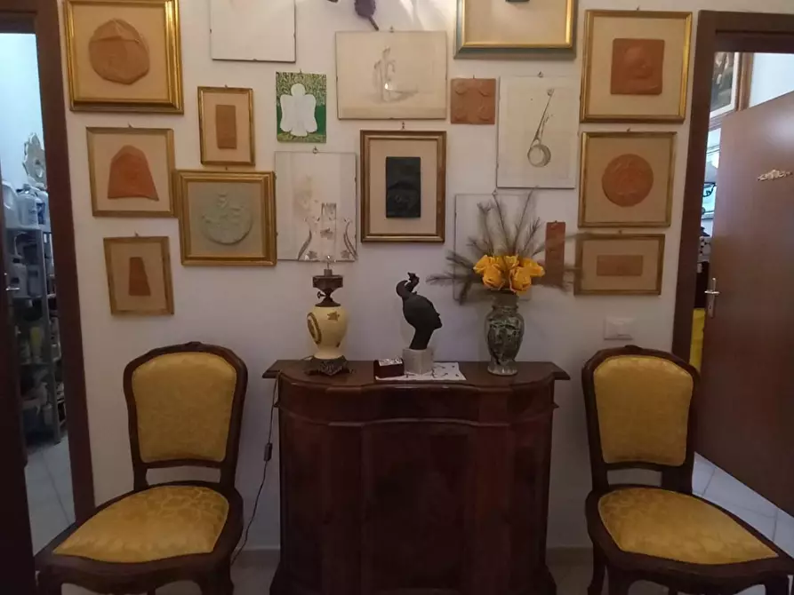 Immagine 1 di Appartamento in vendita  a Carrara