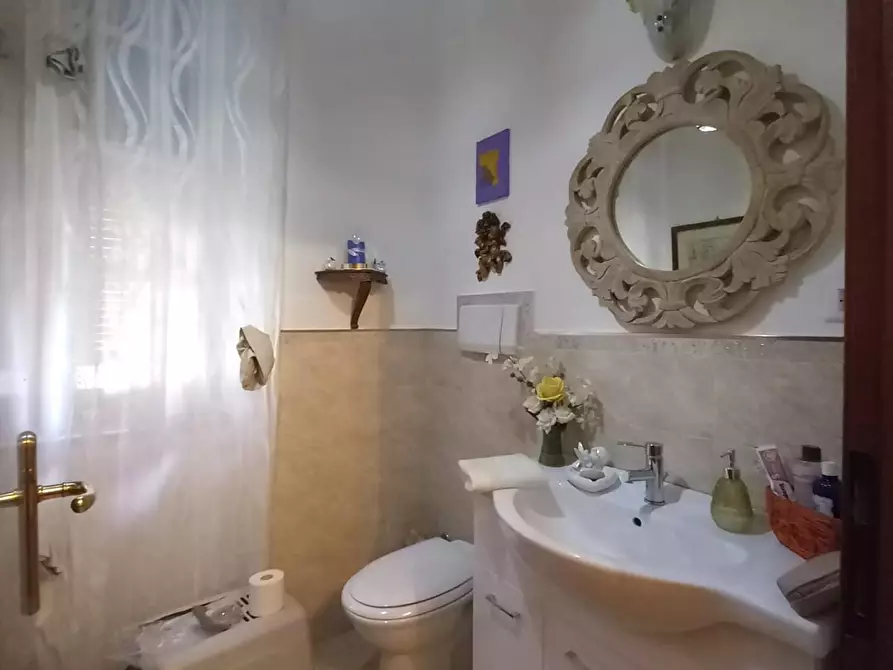 Immagine 8 di Appartamento in vendita  a Carrara