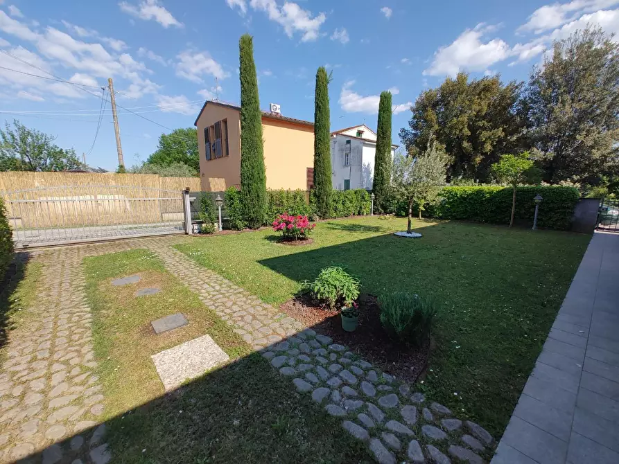 Immagine 29 di Villetta a schiera in vendita  a Castelfranco Di Sotto