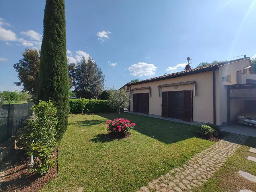 Immagine 26 di Villetta a schiera in vendita  a Castelfranco Di Sotto
