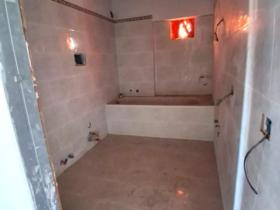 Immagine 11 di Appartamento in vendita  a Capannori