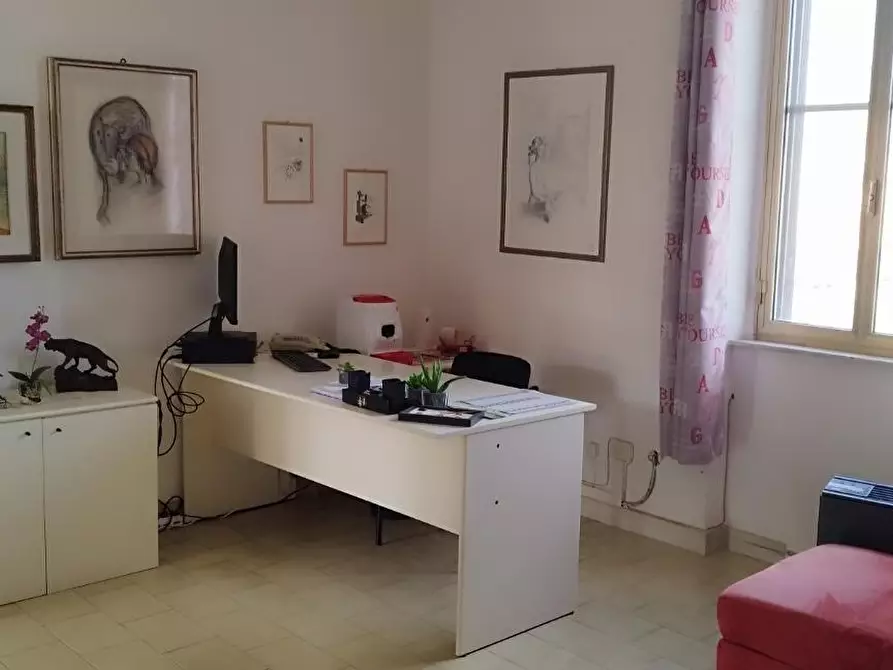 Immagine 2 di Casa trifamiliare in vendita  a Grosseto