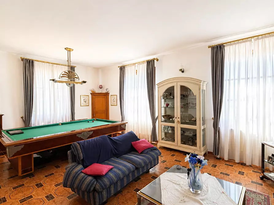 Immagine 2 di Villa in vendita  a Empoli