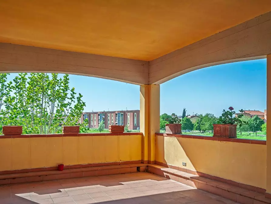 Immagine 11 di Villa in vendita  a San Miniato