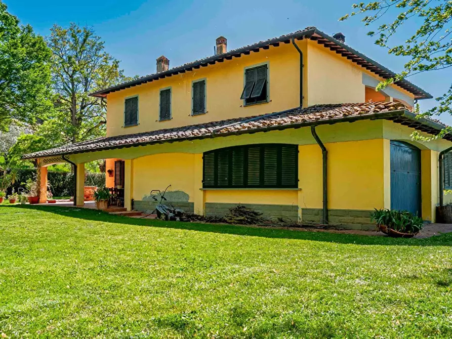 Immagine 20 di Villa in vendita  a San Miniato
