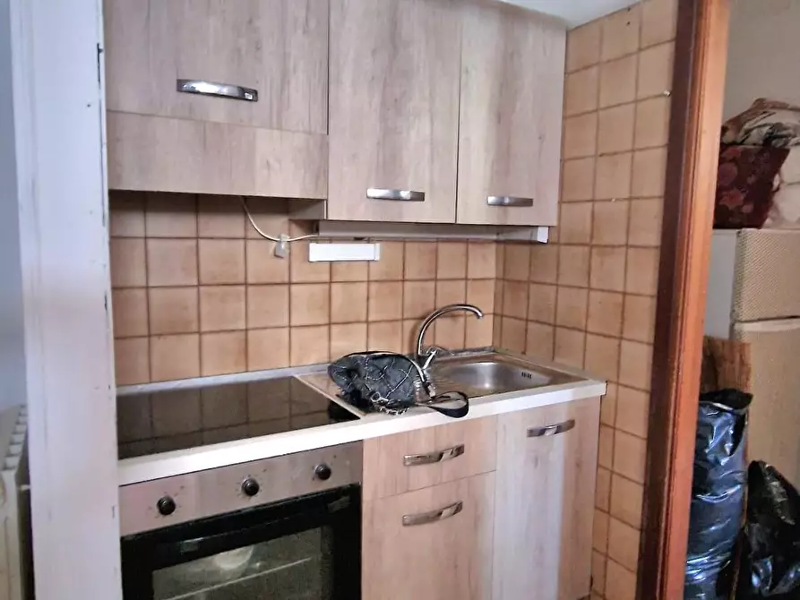 Immagine 4 di Appartamento in vendita  a Carrara