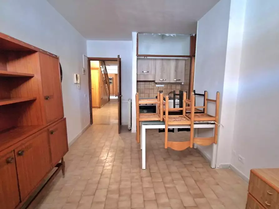Immagine 1 di Appartamento in vendita  a Carrara