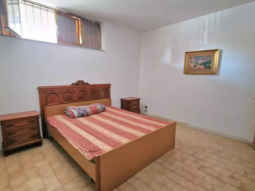 Immagine 10 di Appartamento in vendita  a Carrara
