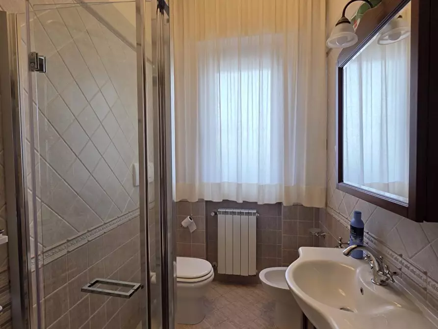 Immagine 17 di Casa semindipendente in vendita  a Viareggio