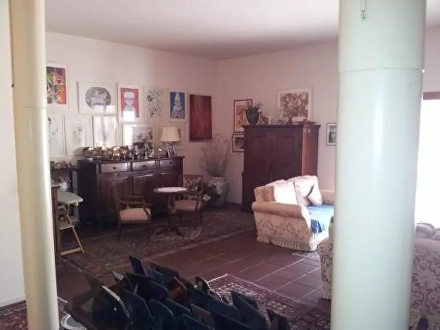 Immagine 3 di Villa in vendita  a Peccioli