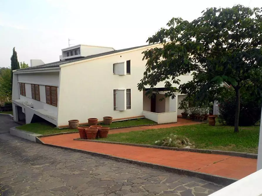 Immagine 13 di Villa in vendita  a Peccioli