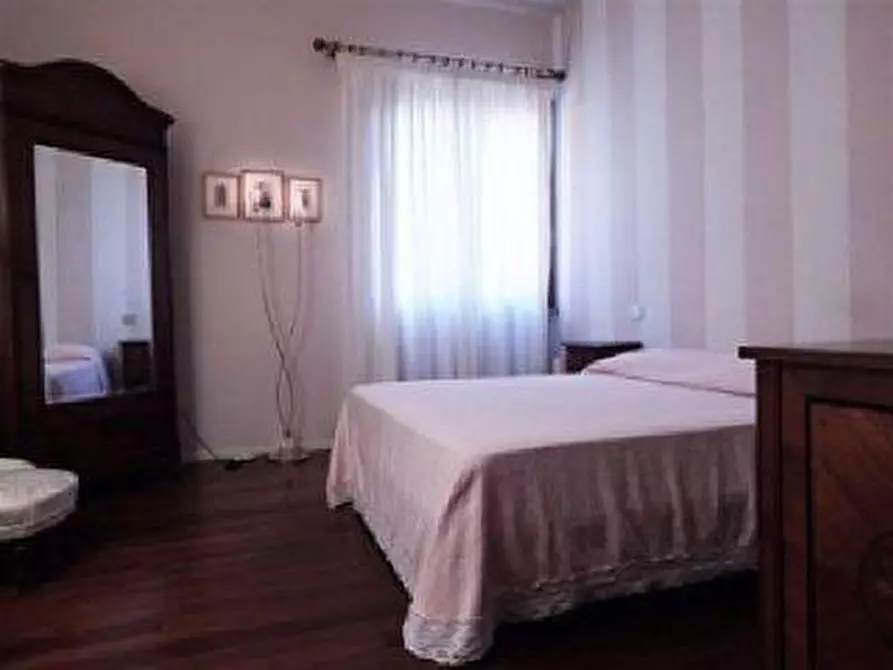 Immagine 7 di Villa in vendita  a Peccioli