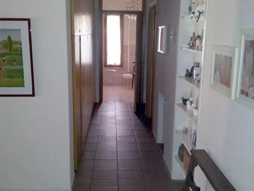 Immagine 10 di Villa in vendita  a Peccioli