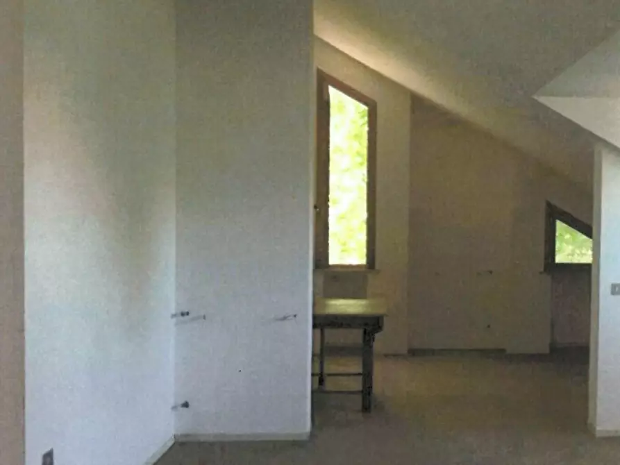 Immagine 11 di Villa in vendita  a Peccioli