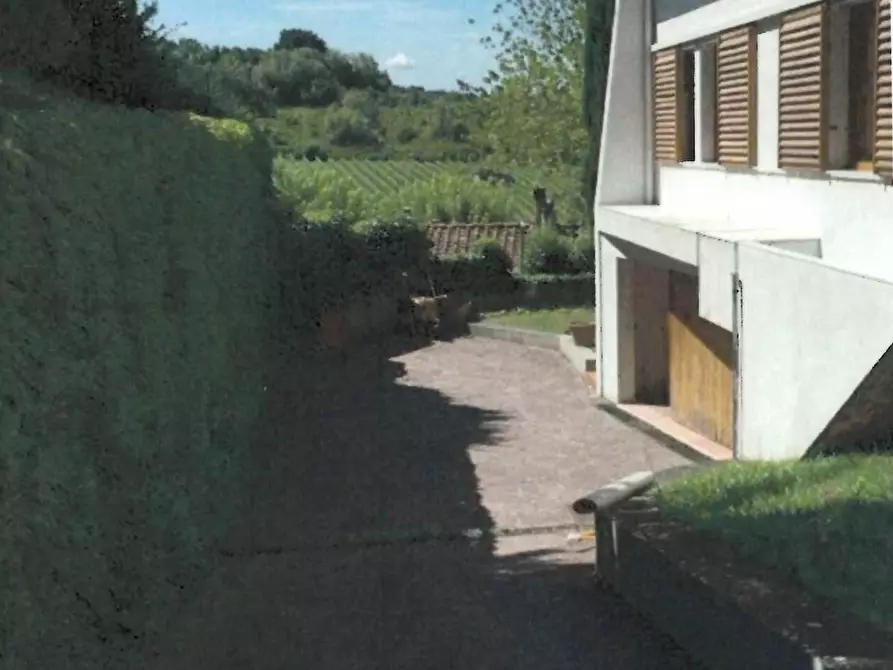 Immagine 15 di Villa in vendita  a Peccioli