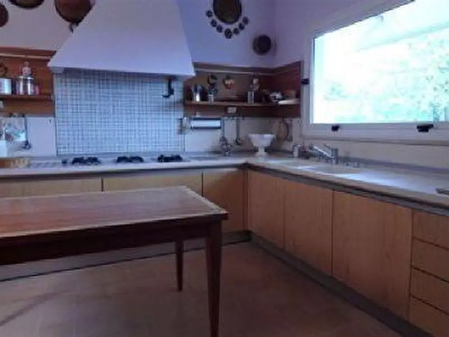 Immagine 8 di Villa in vendita  a Peccioli