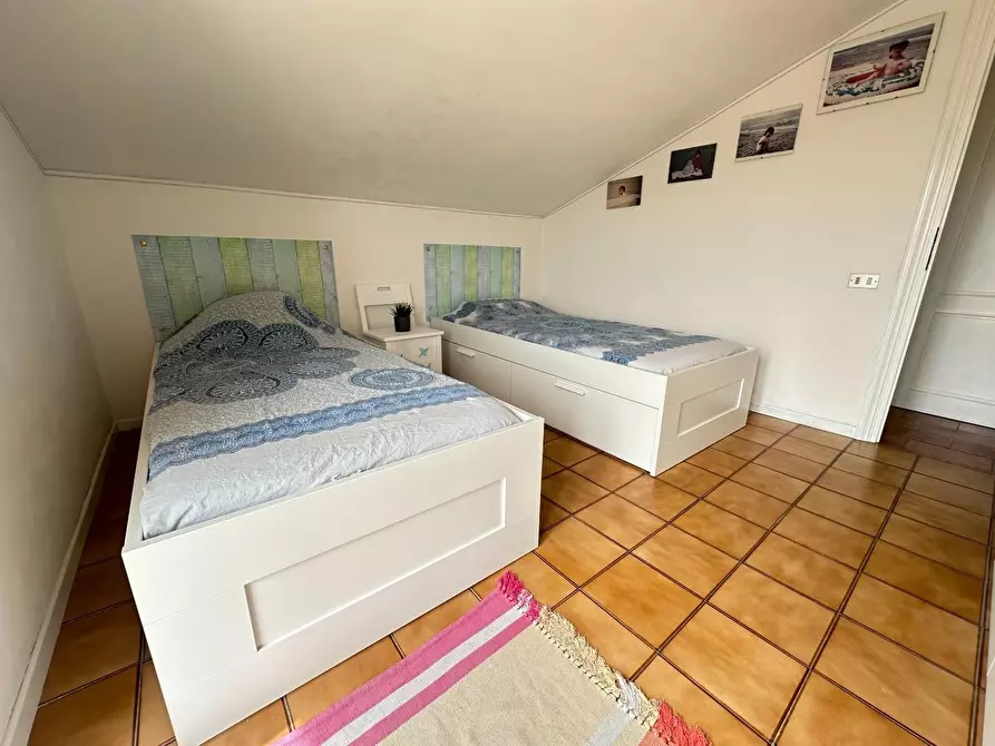 Immagine 13 di Mansarda in vendita  a Viareggio