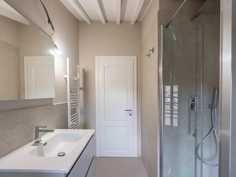 Immagine 18 di Appartamento in vendita  a Forte Dei Marmi
