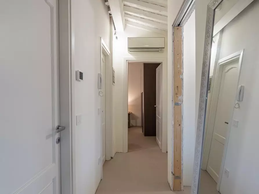 Immagine 21 di Appartamento in vendita  a Forte Dei Marmi