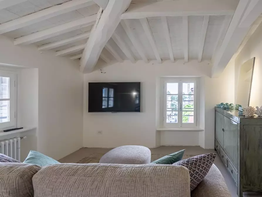 Immagine 3 di Appartamento in vendita  a Forte Dei Marmi